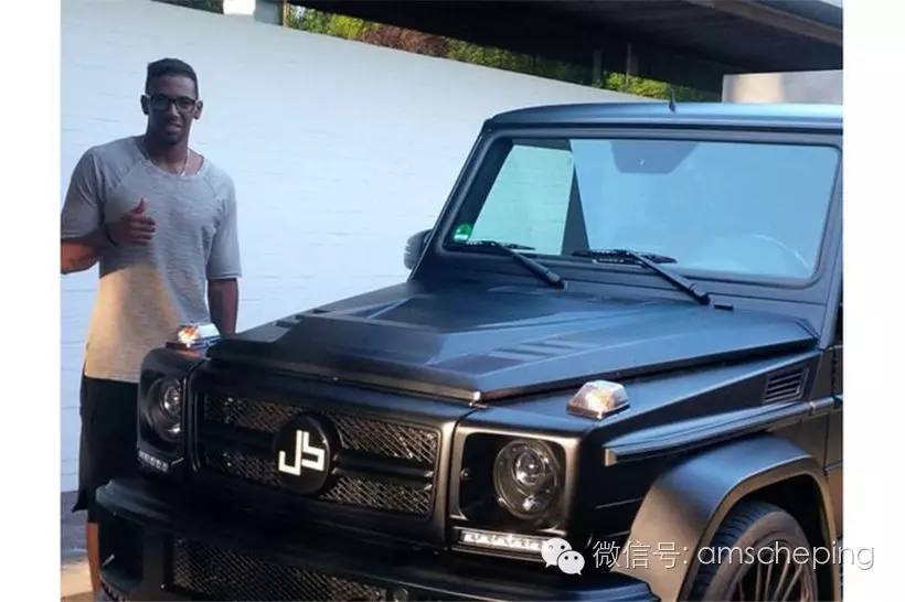 欧洲杯场上激战正酣 场下球星们开什么车?