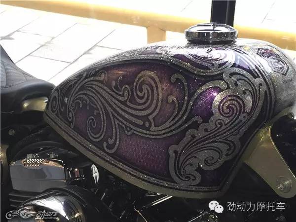 灵与肉的结合你爱吗 摩托车彩绘