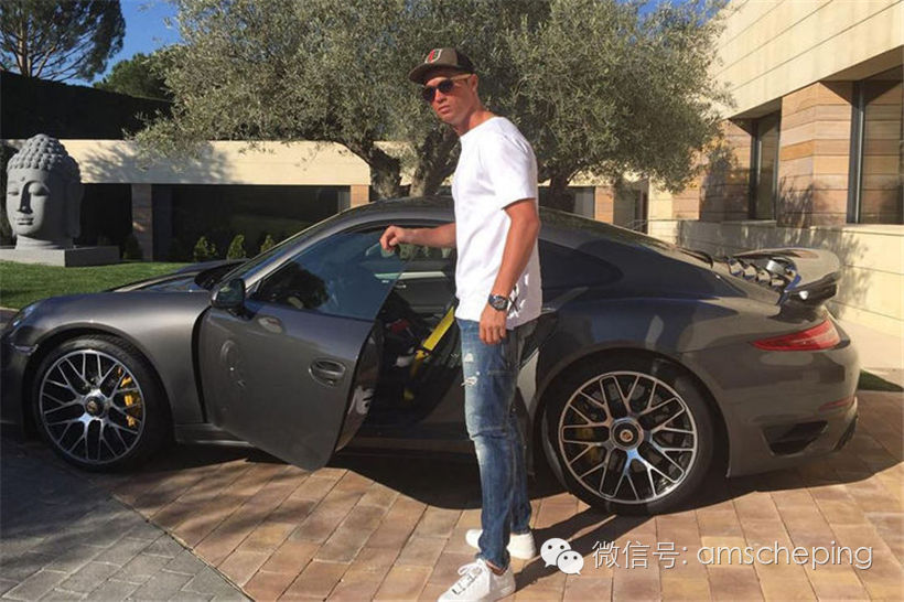 欧洲杯场上激战正酣 场下球星们开什么车?