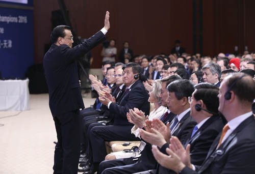 中新社 刘震 摄