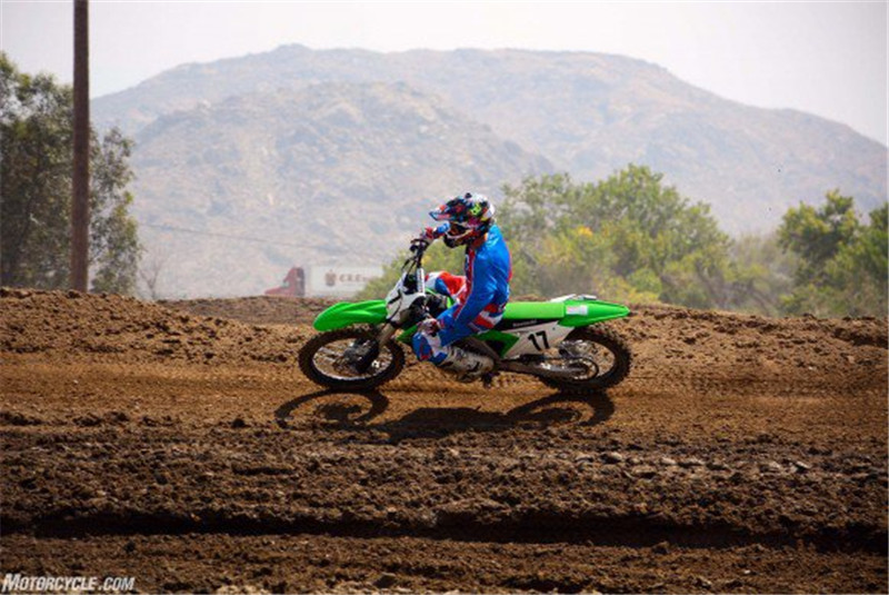 我要飞得更高!——2017川崎KX450F评测