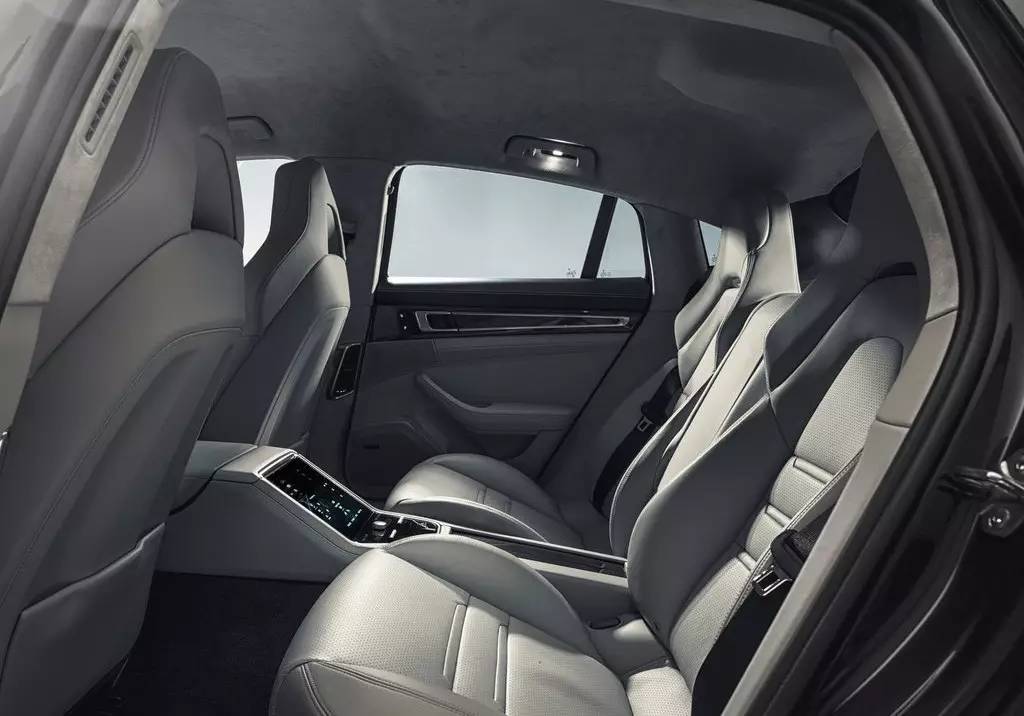 7年之痒,保时捷Panamera二世凌晨登基