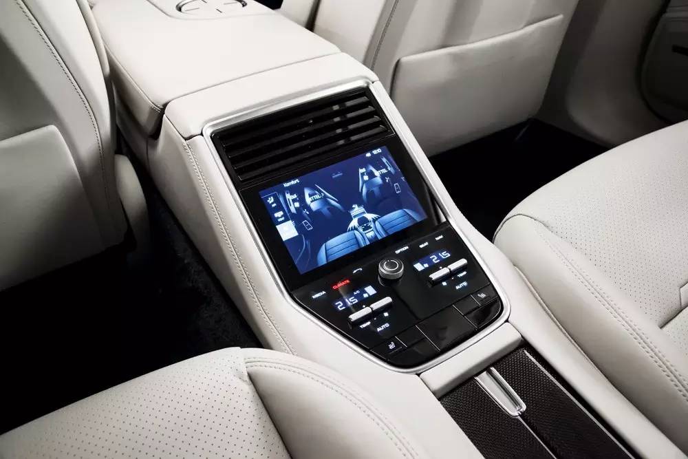 7年之痒,保时捷Panamera二世凌晨登基