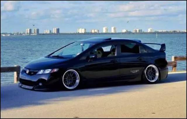 如何把一辆思域改造成汉纸们的玛丽苏