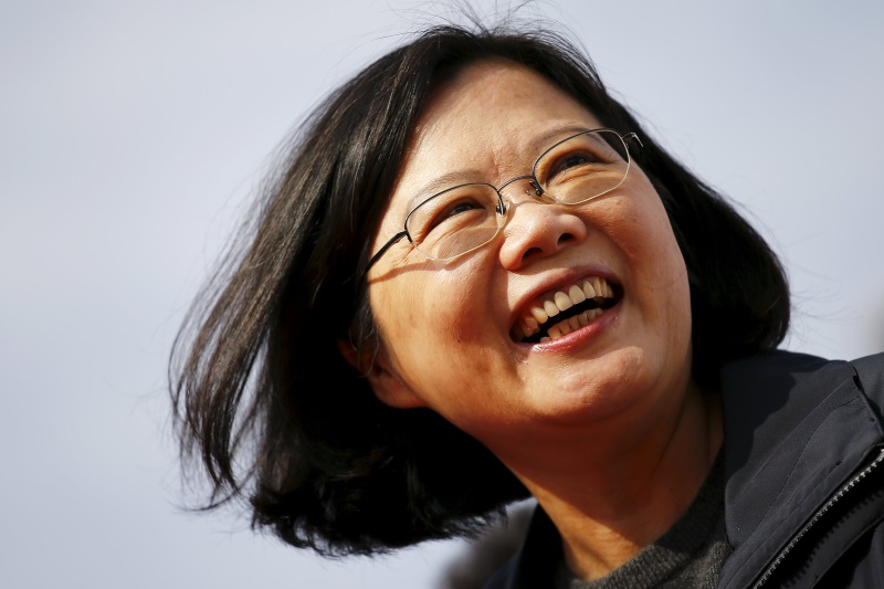 台媒体人:蔡英文“双巴谈话”加剧两岸紧张 山雨欲来风满楼|蔡英文|台湾|总统_新浪新闻