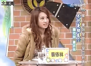 为了避免旁边的jolin尴尬,小猪接了一句