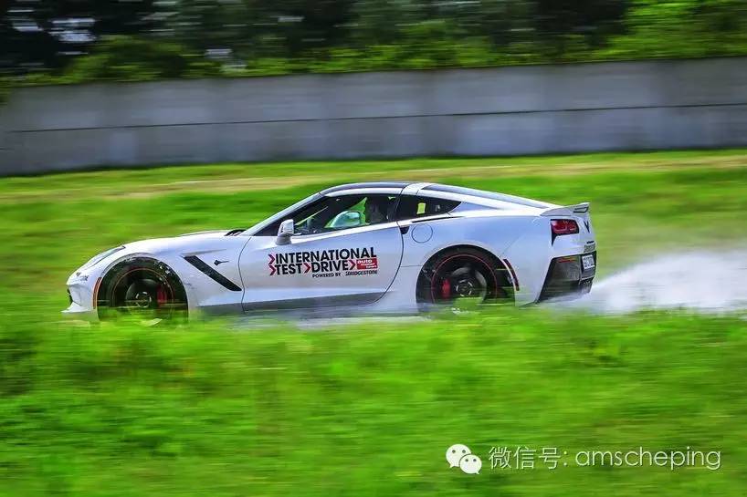 AMG GT、M4、911 谁位于跑车食物链顶端?