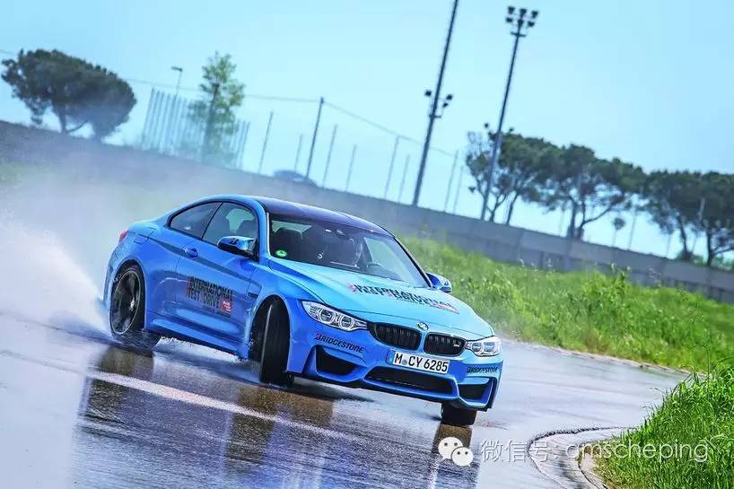 AMG GT、M4、911 谁位于跑车食物链顶端?