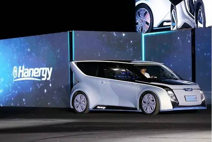 当阳光照进了汽车 就成了太阳能车!