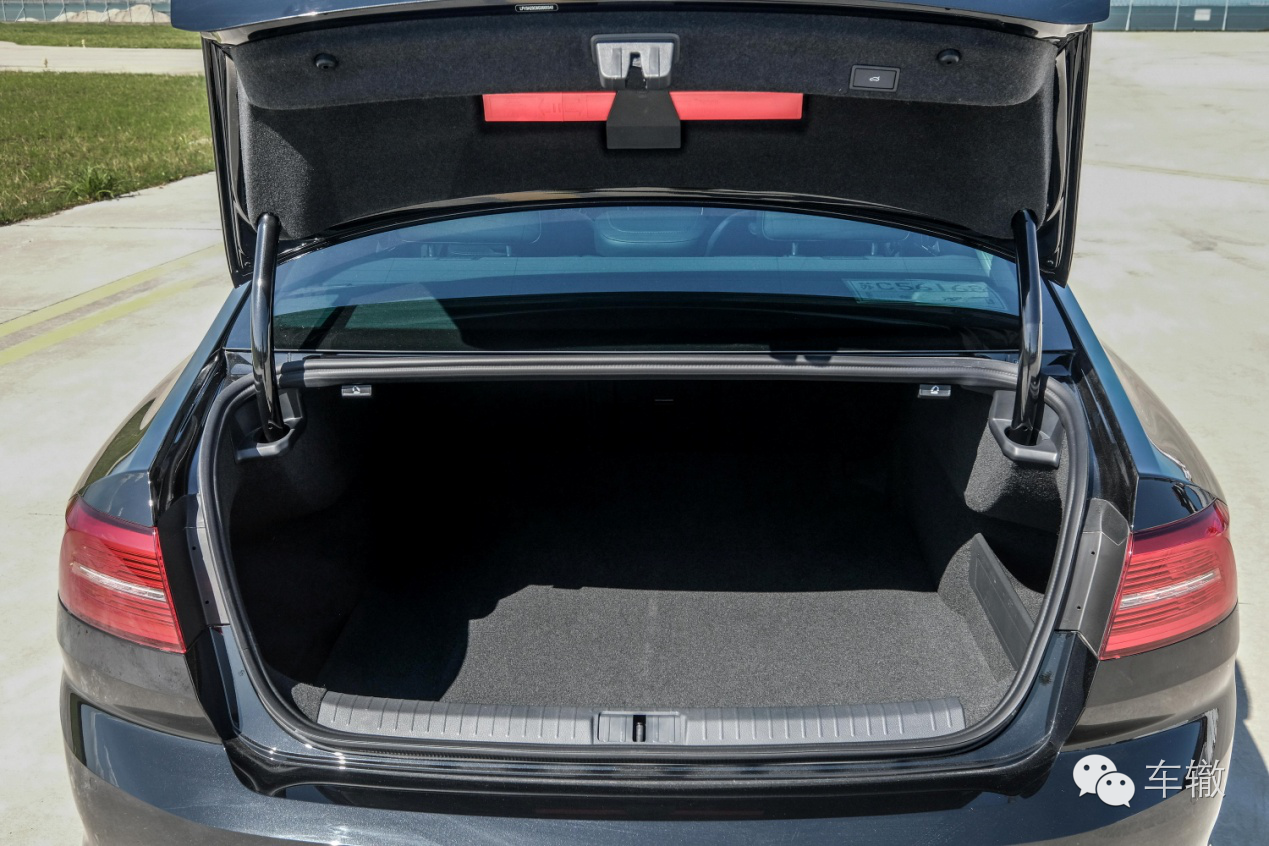 试驾全新迈腾 年轻人这是你的菜吗?