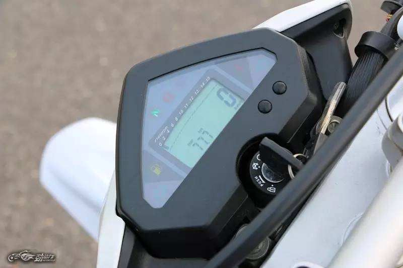 国产滑胎玩得起来吗?贝纳利 BJ250GY-2