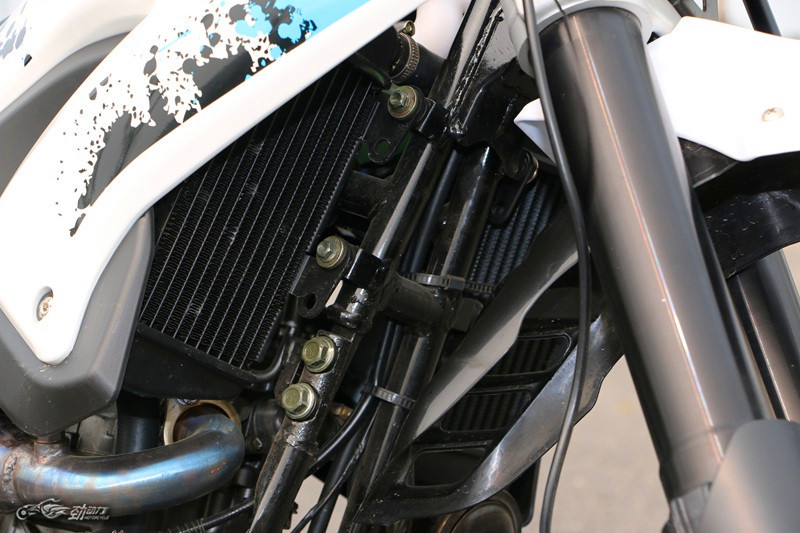 国产滑胎玩得起来吗?贝纳利 BJ250GY-2