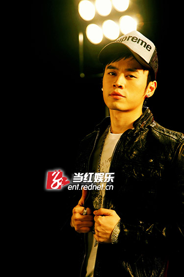 亚伦帝尼:音乐上遇知音 《千年游》赠春春|春春