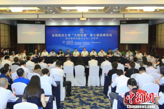 人口政策与人才培养_加大养老服务人才培养力度,人社部门要做这些事(2)