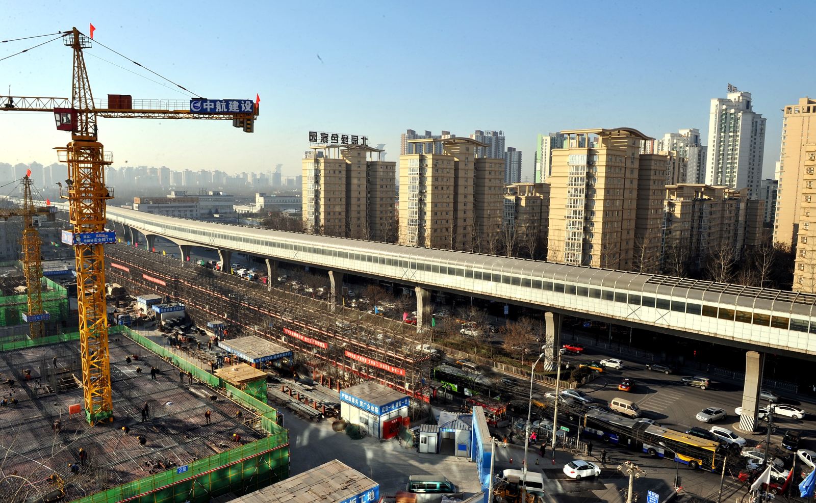 北京计划到“十三五”末城市轨道交通网络规模力争达到900公里以上。摄影/章轲