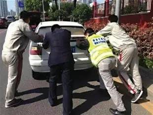 路遇这些动力怪兽 最好先让让路!