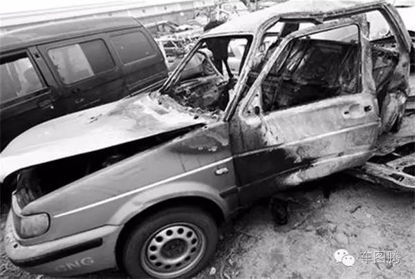 汽车油改气的恐怖后果!开着开着车就炸了