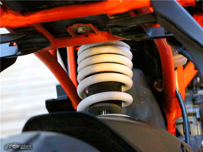 五万元以内的赛道悍将 KTM RC390