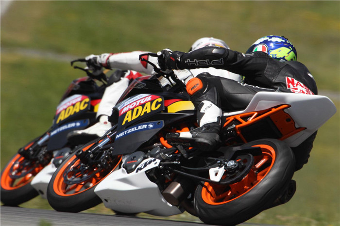 五万元以内的赛道悍将 KTM RC390