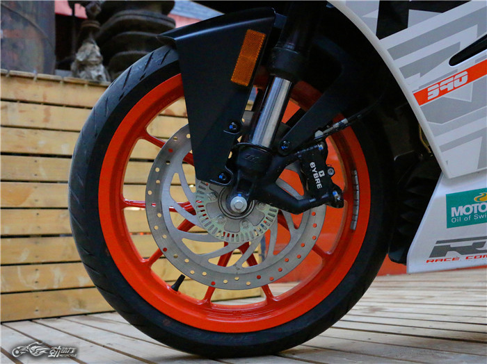 五万元以内的赛道悍将 KTM RC390