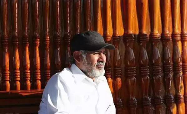 超毁三观 世界上拥有奇葩车最多的人