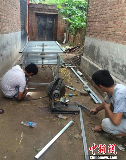 河南濮阳父子三人被天然气炸伤 重伤父亲无钱