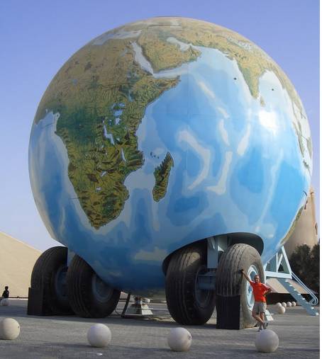 超毁三观 世界上拥有奇葩车最多的人