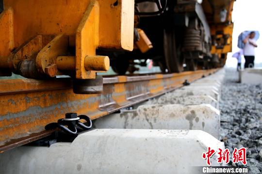 石济客专开工铺轨 2017年底石家庄至济南最快只需80分钟