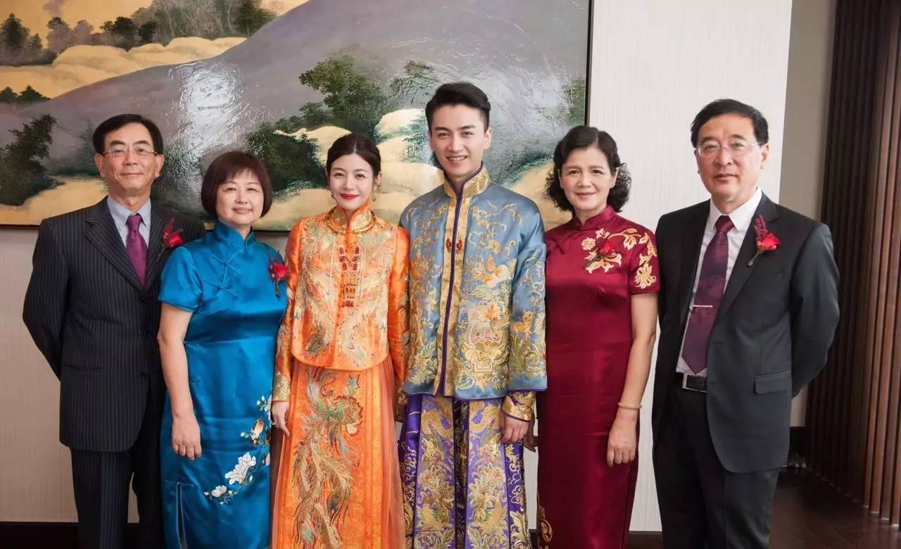 头条|肿脸新娘陈妍希婚礼被伴娘艳压|陈妍希|胡冰卿|陈晓_新浪娱乐_新浪网