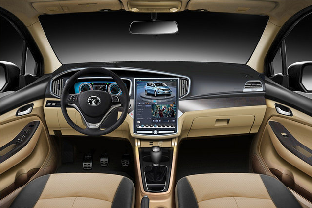 买一台车还是买一个屏 看看国产大屏幕汽车