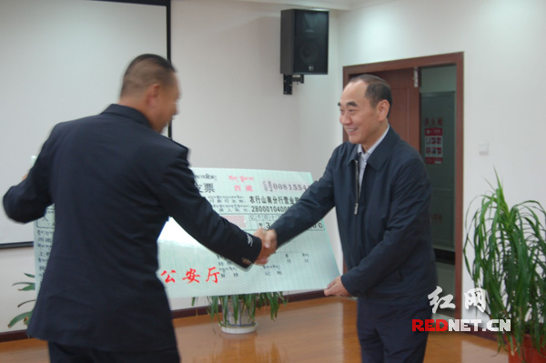 李介德率团赴西藏山南市公安局衔接对口援助工