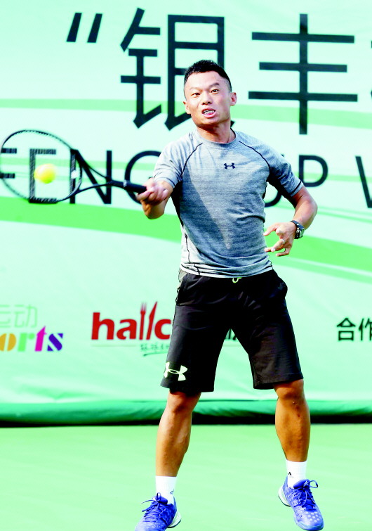 济南业余网球联赛热力开战_fina|网球|联赛|比赛