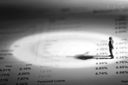 境中凸显不凡实力 工银瑞信领航银行系公募基