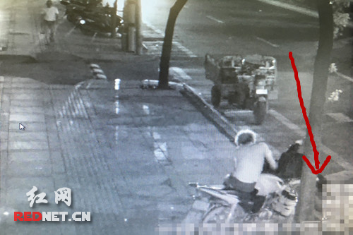 踩点、作案被监控拍下 民警看现场直播抓嫌犯