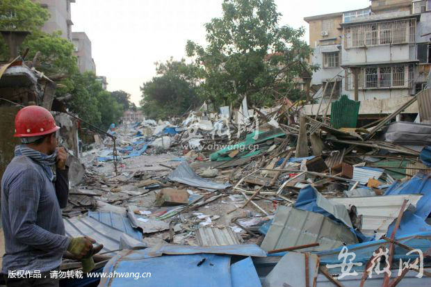芜湖胜利渠菜市场今日凌晨拆除 因存安全隐患
