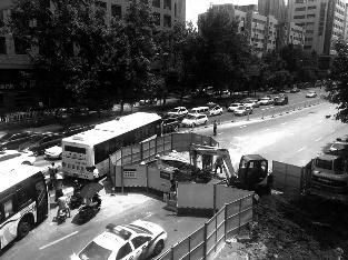 交叉路口50米范围内停车位将全部取缔