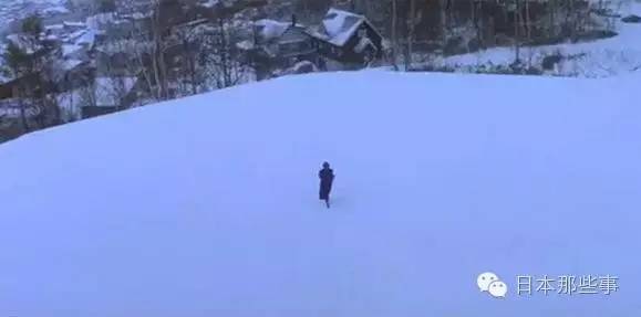 天狗滑雪场：片子最开始，博 子在雪中奔跑的地方。