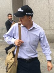 图为《纽约时报》刊发的淳昆山照片。