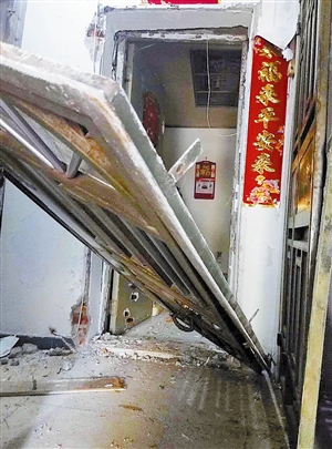 危房户主台风夜被转移 风过后竟发现家被人砸