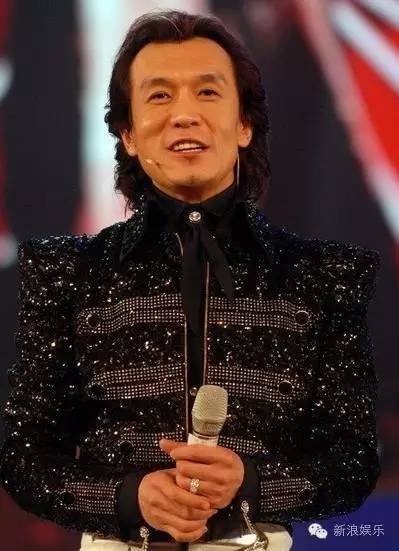 胸肌、腹肌、麒麟臂全都有!李咏这身材是不是