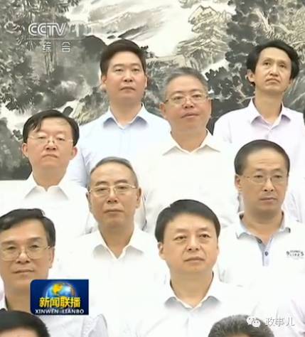 後排左一為沈壯海。