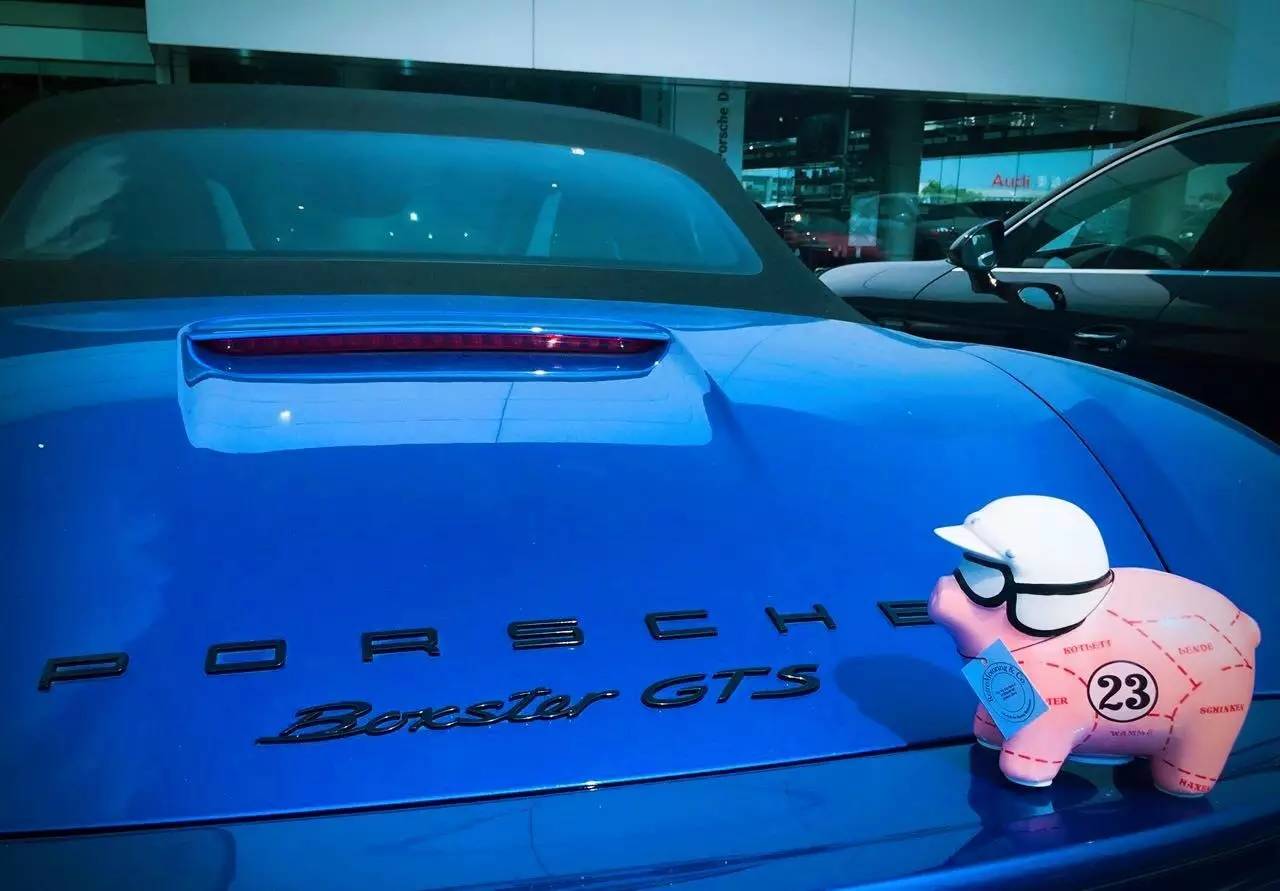 RWB 993 经典PinkPig涂装 大爱粉猪