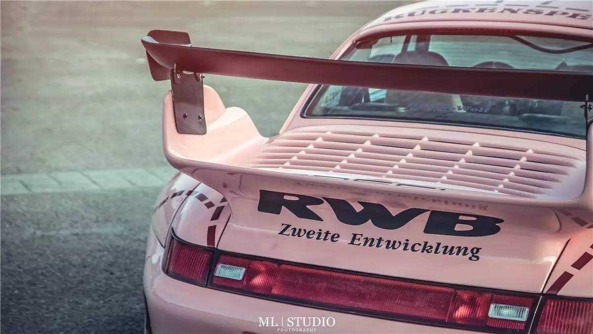 RWB 993 经典PinkPig涂装 大爱粉猪