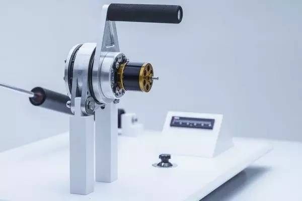 奥迪的新技术让刹车可以能量回收