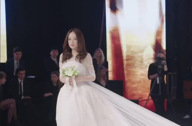婚纱好难看_好难看图片(2)