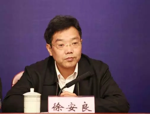 银海万向董事长胡文堂_昆明银海集团董事长(2)