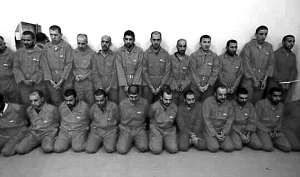 被定罪的“伊斯兰国”极端分子被处以绞刑前的照片。