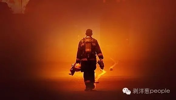 天津港编外消防员遗殇|消防员|天津港|儿子