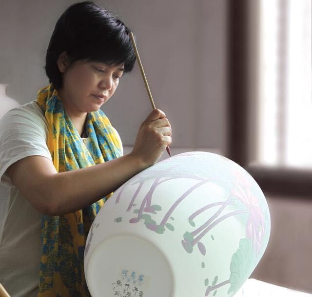 黄小玲:将艺术写在瓷器上的花鸟皇后|艺术|陶