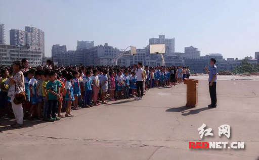 株洲今日中小学开学交警入校上a小学第一课|小学私人柯桥图片